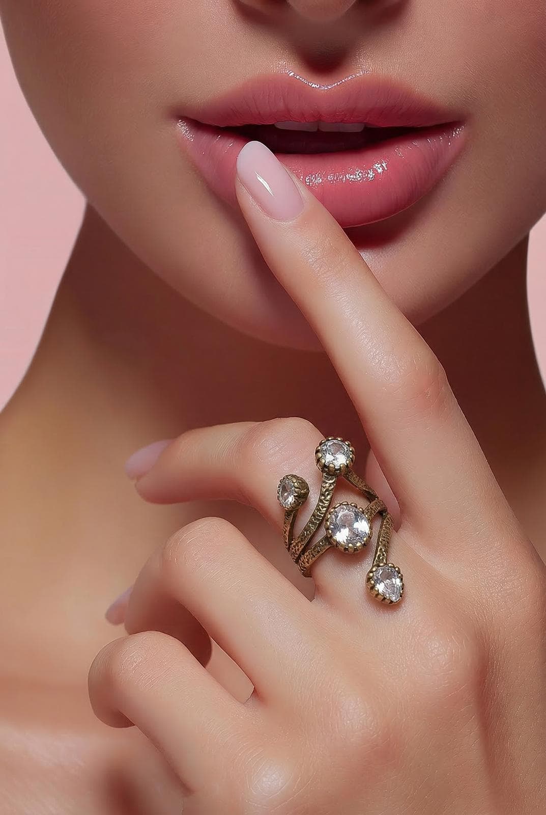 Bronz Dallı Kristal Sarmal Yüzük