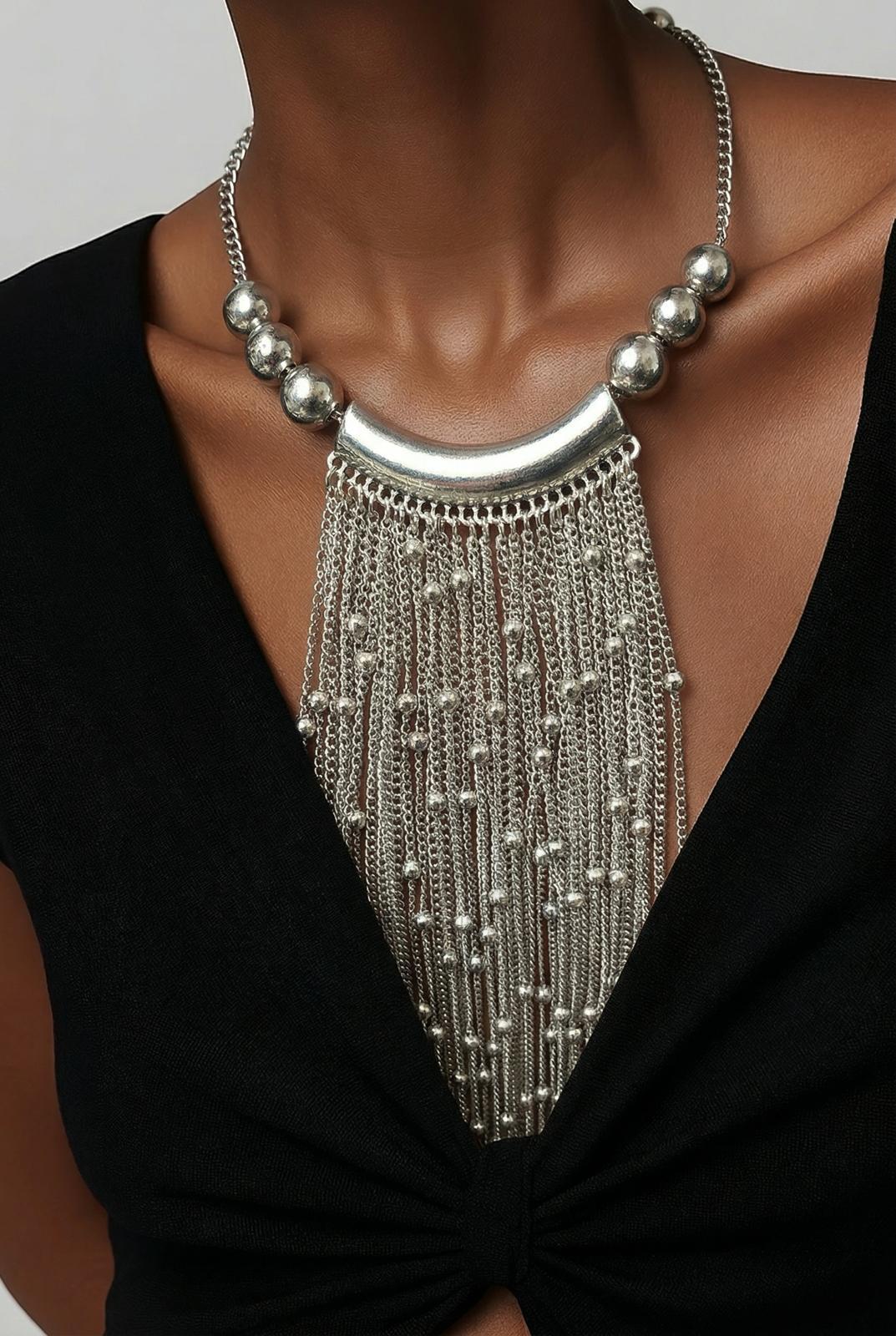 Cascade Argentum Saçaklı Plastron Kolye